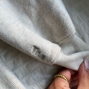 TNA cozy fleece hoodie 🤍🤍